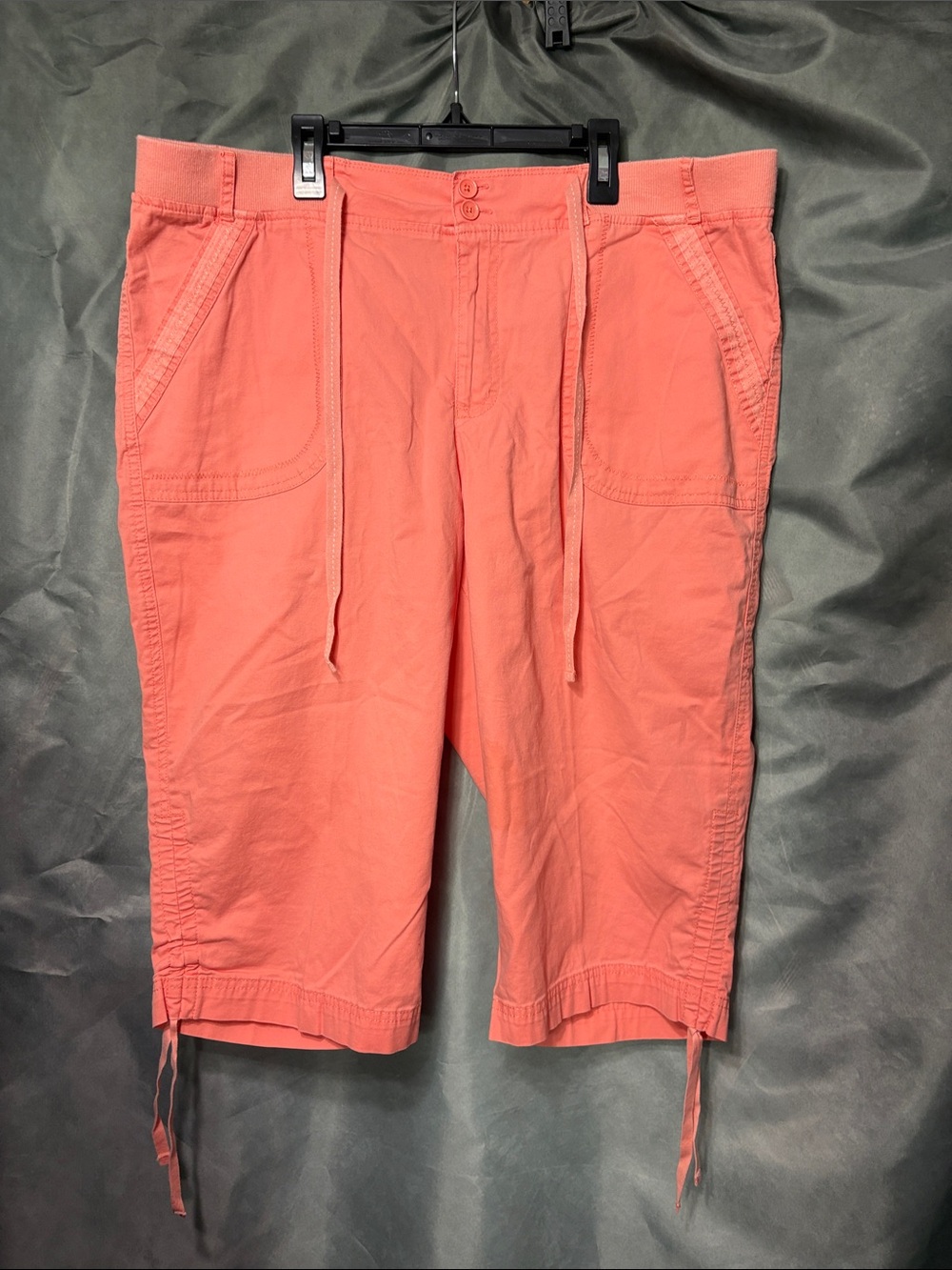 Gloria Vanderbilt Coral Drawstring Capris